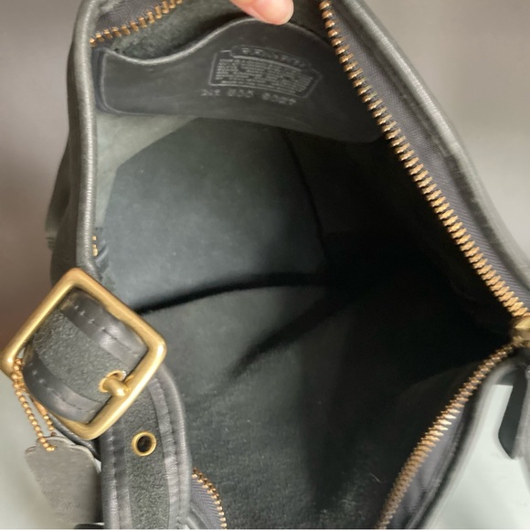 Vintage Black Leather Coach Bucket Bag - Picture 6 of 9